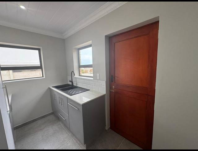 3 BEDROOM TOWNHOUSE FOR SALE IN DANA BAY